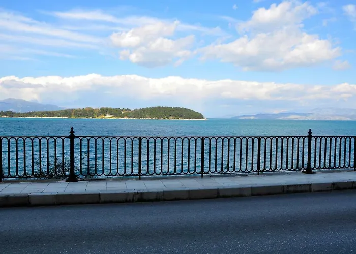 Pieri アパート *